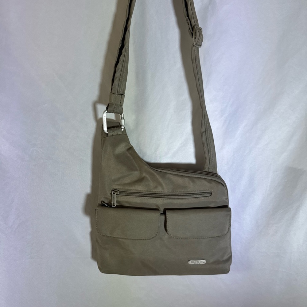 TRAVELON Anti Theft Classic Crossbody Bag In Nutmeg Rock With Adjustable Strap - Picture 2 of 11